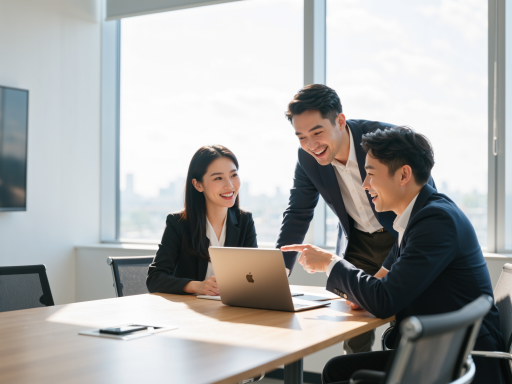商务洽谈场景，两位商务人士正在会议室中讨论域名交易事宜，桌上摆放着笔记本电脑和文档，营造专业商务氛围
